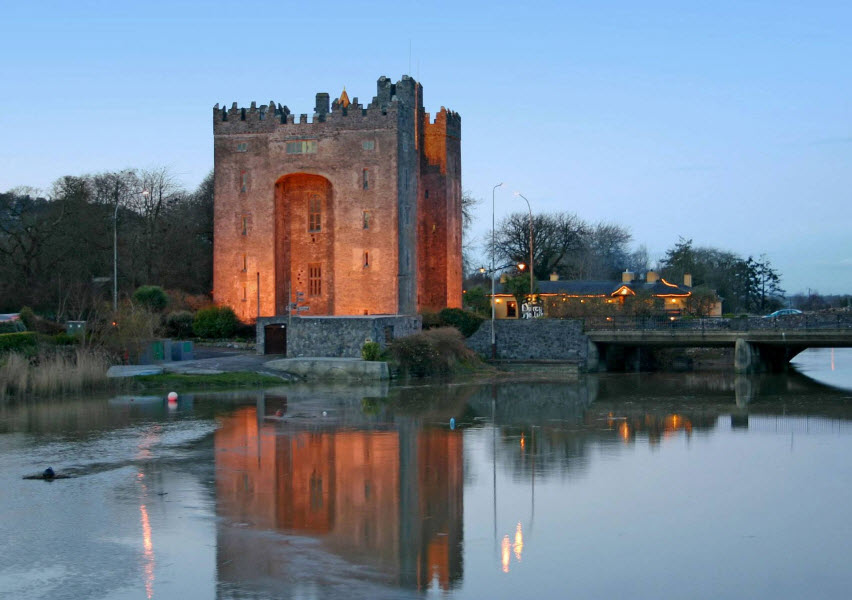 Bunratty Castle &amp; Folk Park, Bunratty, Ireland, Ireland